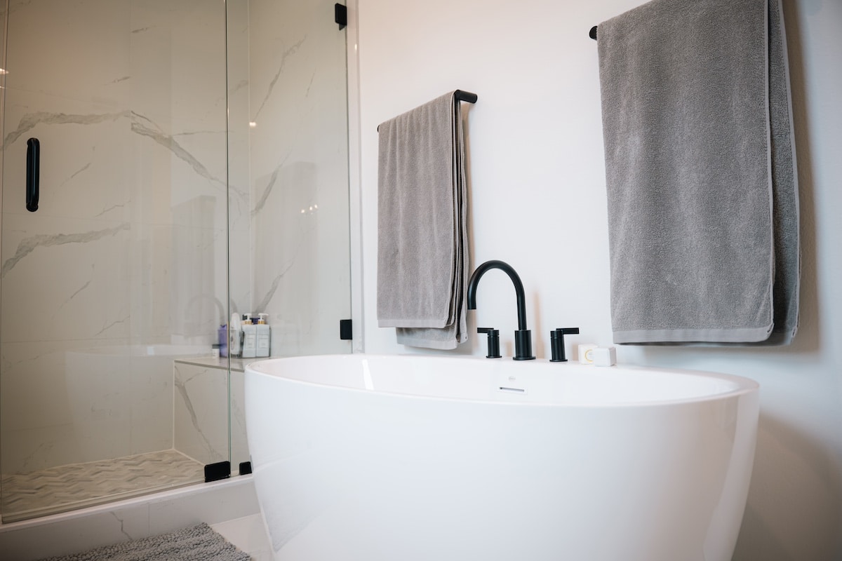 Planning a Bathroom Remodel? Here’s What You Need to Know First